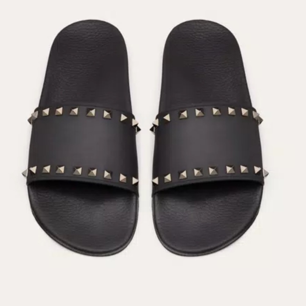 VALENTINO ROCKSTUD RUBBER SLIDER SANDAL - size 6 women’s - NWOT